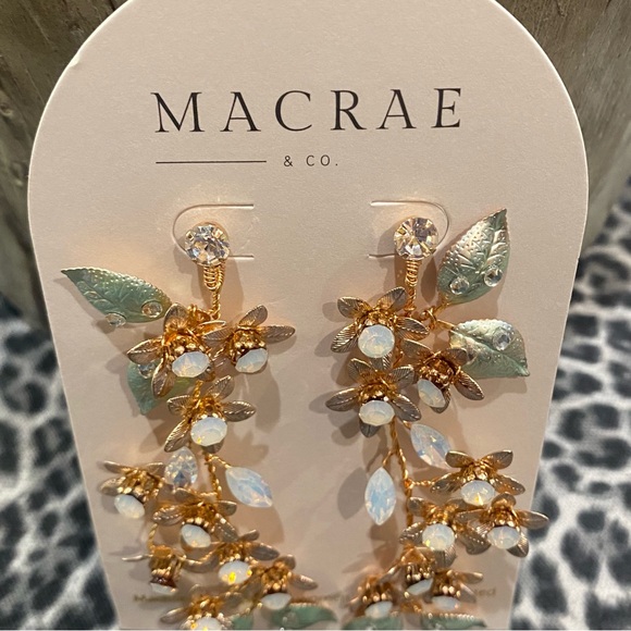 Macrame Wire Flower Leaves Vine Buds Crystal Leaves Gold Green Earrings NWT - Picture 5 of 5